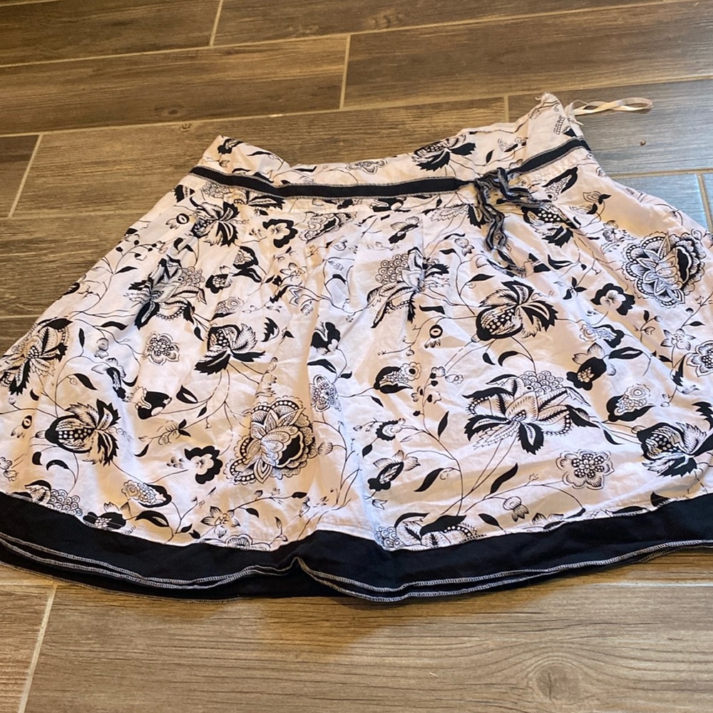 Black and white floral skirt